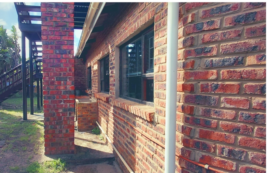 4 Bedroom Property for Sale in Oyster Bay Eastern Cape